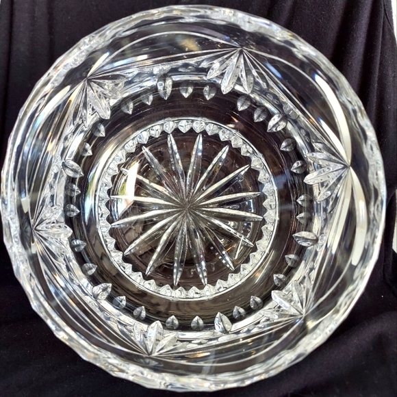 Noble Excellence Lead Crystal Bowl - Picture 2 of 3